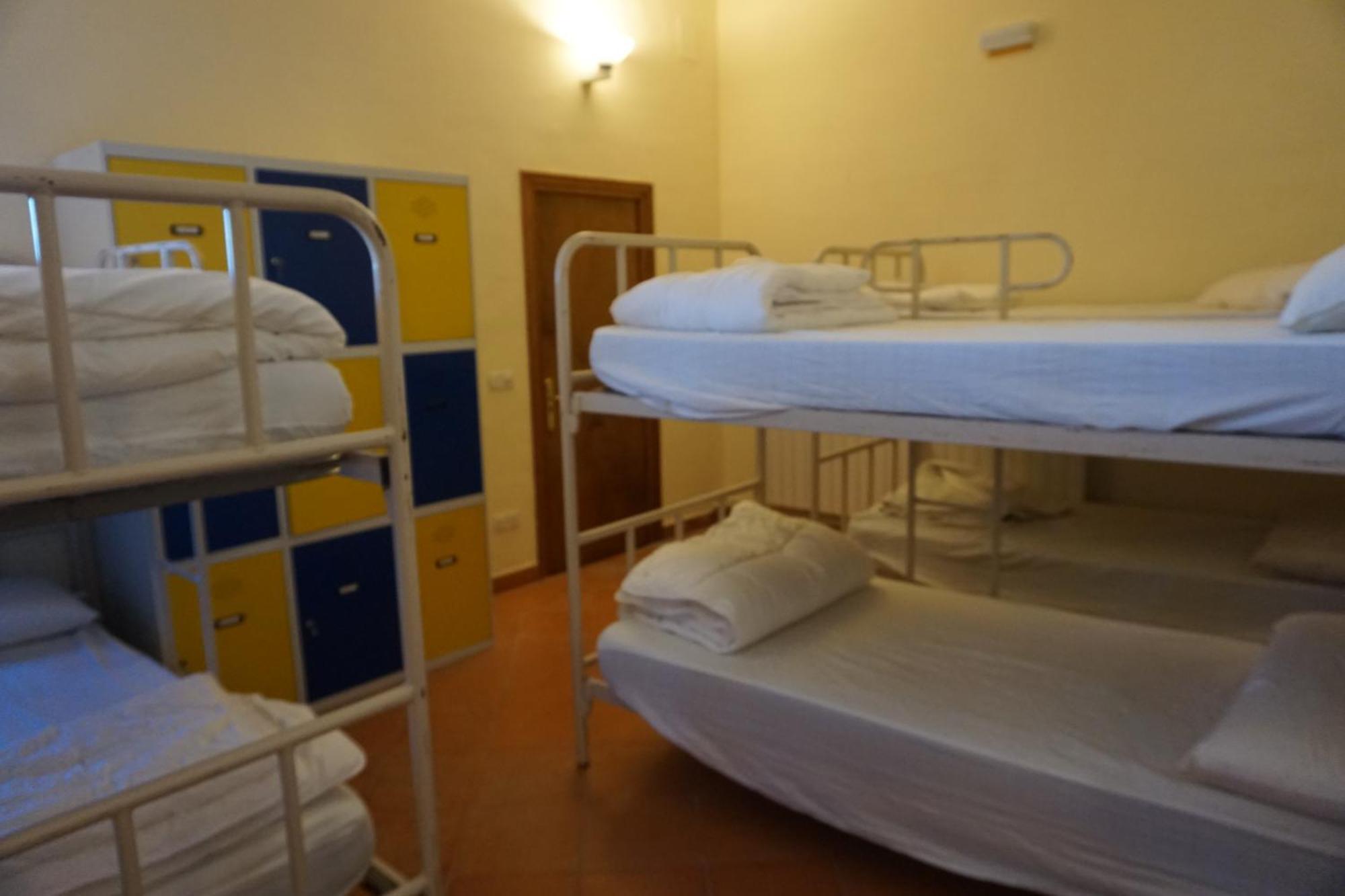 Albergue De Sos del Rey Católico Екстериор снимка